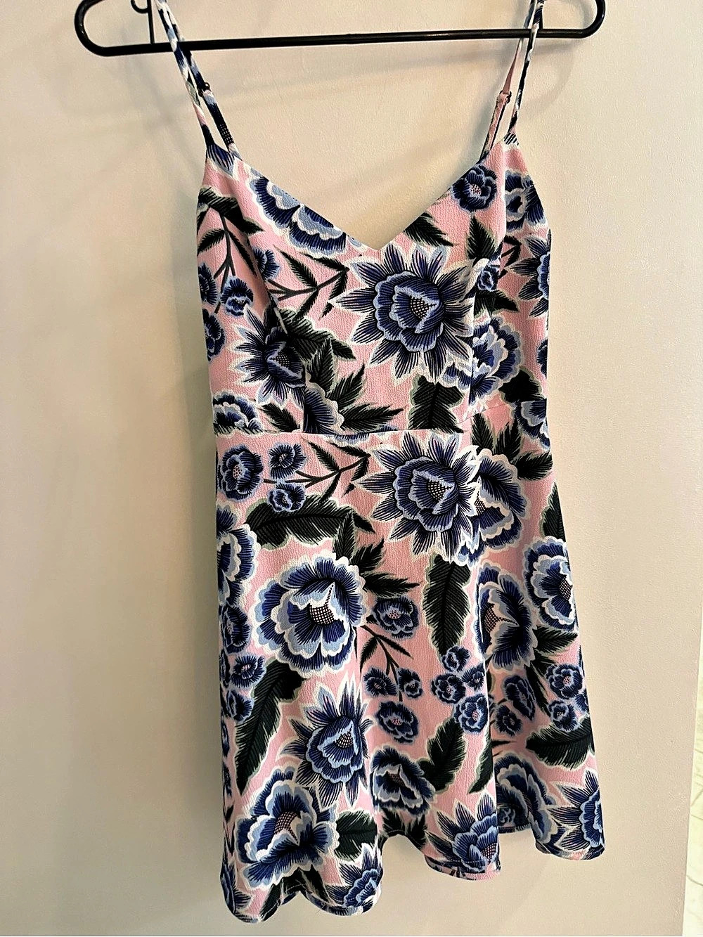 Show me your MuMu Floral Mini Dress in Pink & Blue Size XS Like New